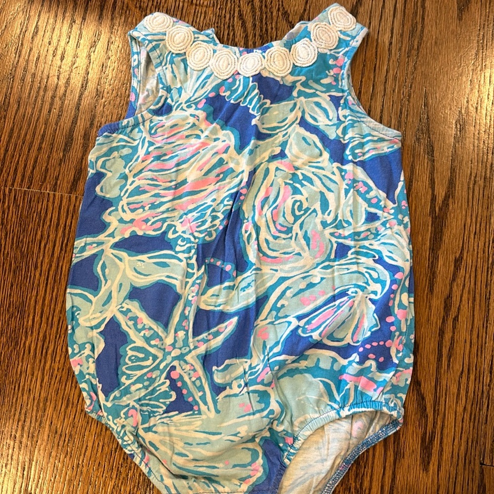Lilly Pulitzer onesie in size 12-18m